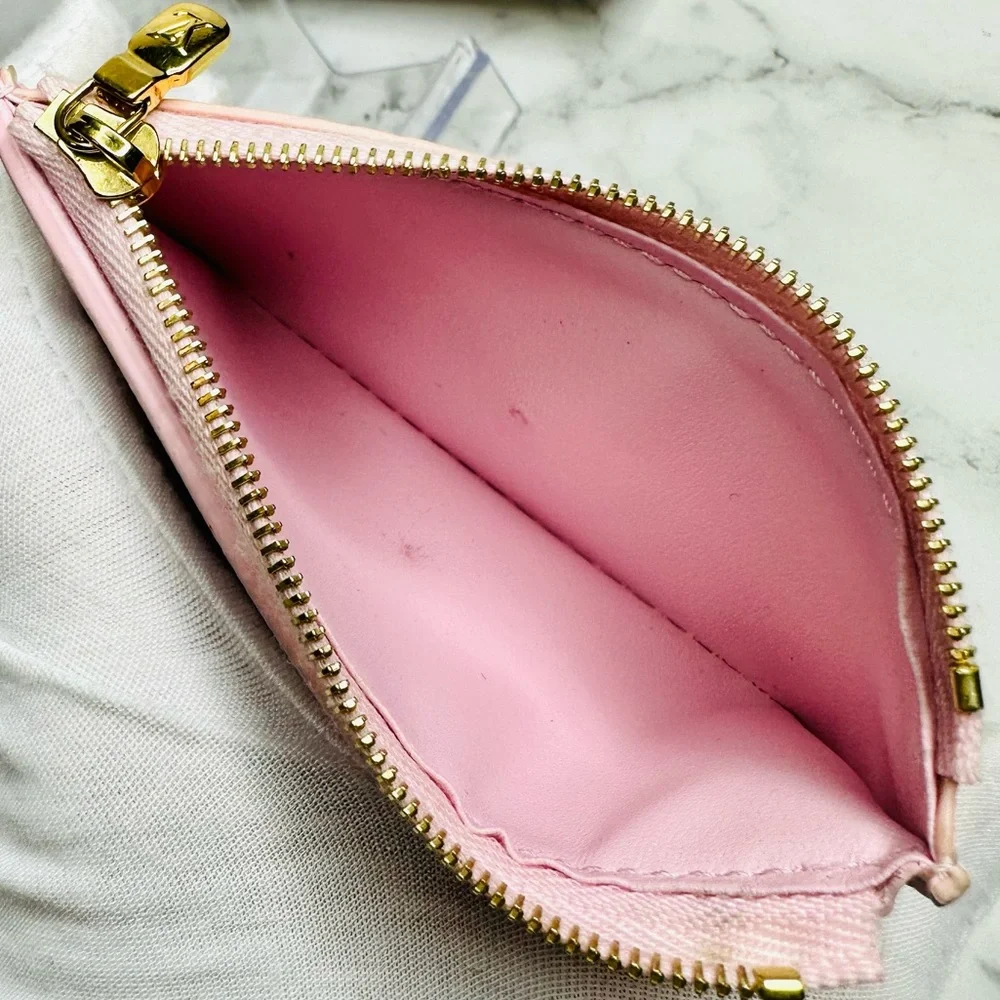 EUC Louis Vuitton Victorine Rose & Yellow 2021 By The Pool Wallet